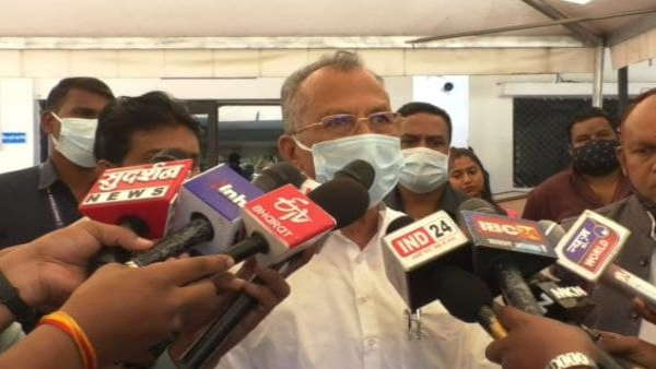 गृहमंत्री बोले नियमानुसार होगी कार्रवाई 