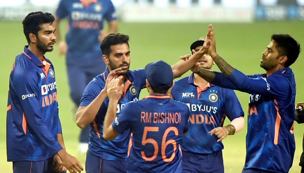 हर्षल पटेल के फैन हुए पूर्व पाक कप्तान