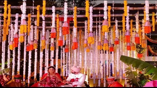 शादी की पहली तस्वीर