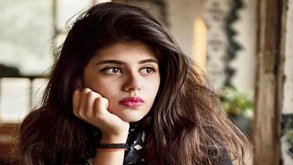 काम के सिलसिले में इन दिनोंं न्यूयॉर्क में हैं संजना