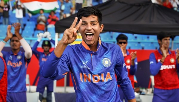 तमिलनाडु के खिलाफ ठोका धमाकेदार शतक-