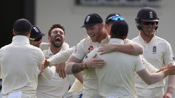 मार्क वुड का वीकेंड प्लान भी लेट हो गया-