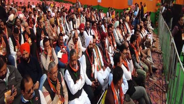 कार्यकर्ताओं दी गई बजट की जानकारी