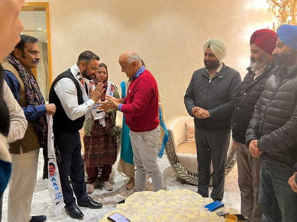 Congress learders from Amritsar Punjab joins Aam Aadmi Party Congress learders from Amritsar Punjab joins Aam Aadmi Party