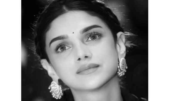 अदिति ने अब तक मणिरत्नम के साथ दो फिल्मों में काम किया है अदिति ने अब तक मणिरत्नम के साथ दो फिल्मों में काम किया है