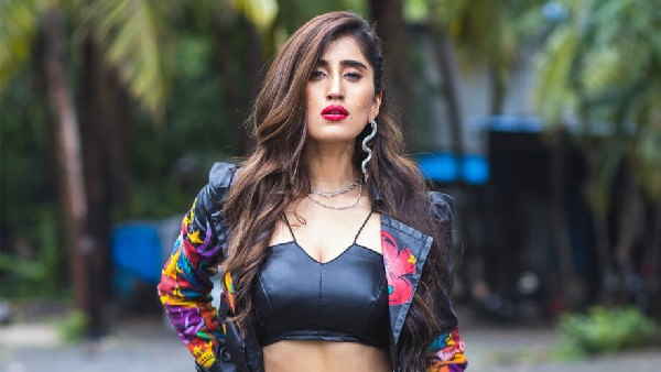 आकासा की तारीफ करते हुए प्रतीक ने बोली ये बात 