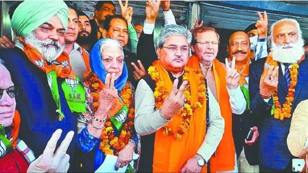 दिग्गज नेत्रियों में शुमार हैं अमरजीत कौर