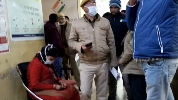 प्रेमी की उम्र 40 साल, प्रेमिका की 20 साल प्रेमी की उम्र 40 साल, प्रेमिका की 20 साल