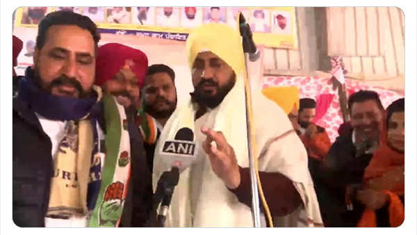Punjab Elections 2022: Chief Minister Charanjit Singh Channi in Bathinda, targets Bhagwant Mann, AAPs Punjab CM candidate Punjab Elections 2022: Chief Minister Charanjit Singh Channi in Bathinda, targets Bhagwant Mann, AAPs Punjab CM candidate