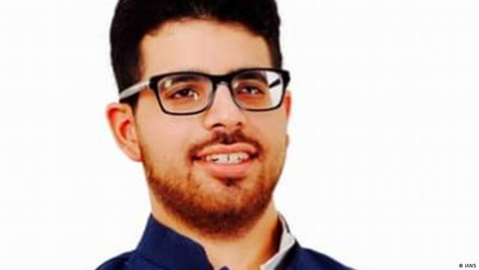 हैदर अली को बीजेपी की सहयोगी अपना दल ने टिकट दिया है.