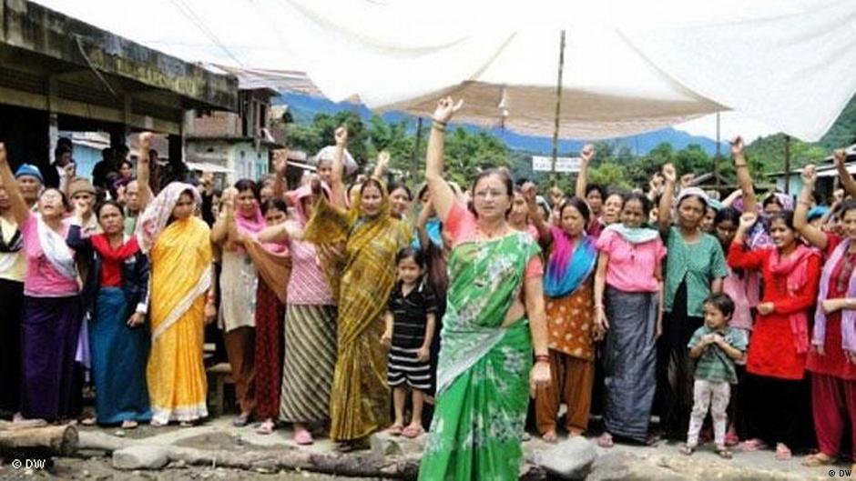 मणिपुर की महिलाएं प्रदर्शनों और आंदोलनों में बढ़ चढ़ कर हिस्सा लेती हैं.