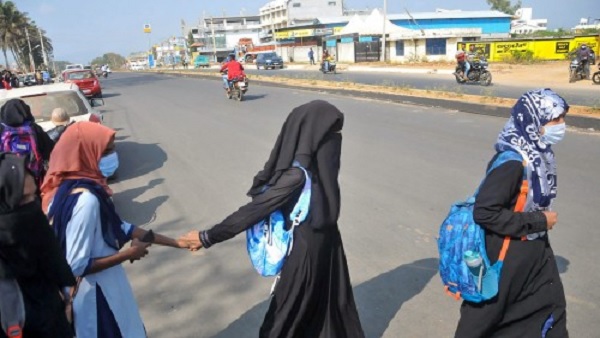 तीन स्थिति में प्रतिबंधित हो सकते हैं ये अधिकार तीन स्थिति में प्रतिबंधित हो सकते हैं ये अधिकार