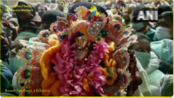 mathura vrindavan tour - holi