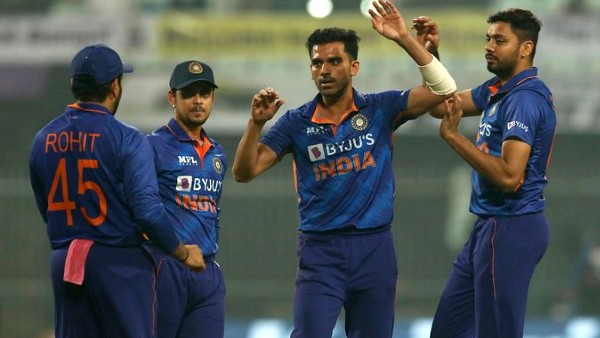 आईपीएल इतिहास के तीसरे सबसे महंगे खिलाड़ी हैं चाहर