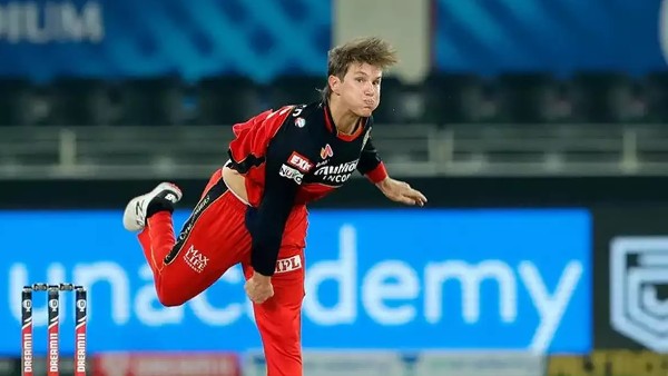 एडम जंपा (Adam Zampa) एडम जंपा (Adam Zampa)