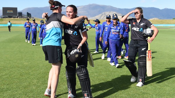 न्यूजीलैंड में बढ़ रहे हैं कोरोना के केस