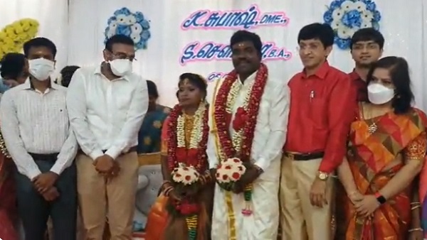 बीए इकॉनोमिक्स से सौम्या ने की ग्रेजुएशन