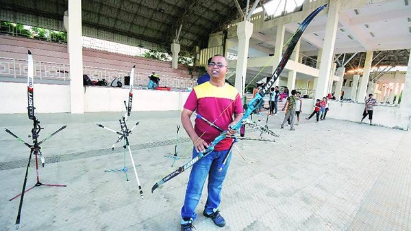 नहीं ले रहा कोई खबर नहीं ले रहा कोई खबर