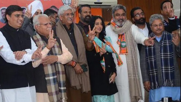 पिछले चुनाव में कांग्रेस के लिए प्रचार की थी माली गिल ने