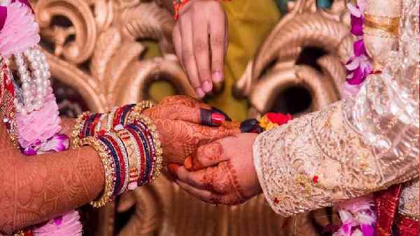 बसंत पंचमी के दिन गणपति जी कि विशेष पूजा करनी चाहिए