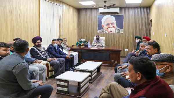 Former Jammu and Kashmir CM and PDP President Mehbooba Mufti has said that no third front will be able to defeat BJP without Congress Former Jammu and Kashmir CM and PDP President Mehbooba Mufti has said that no third front will be able to defeat BJP without Congress