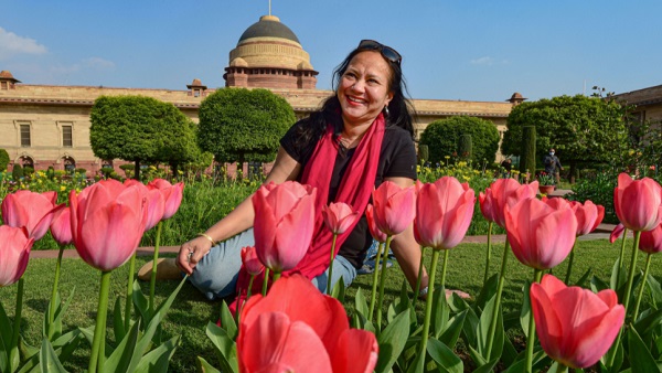 बड़ी संख्या मे लोग आते हैं मुगल गार्डेन देखने