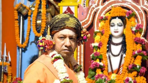 गोरखनाथ पीठाधीश्वर का भाजपा से जुड़ाव