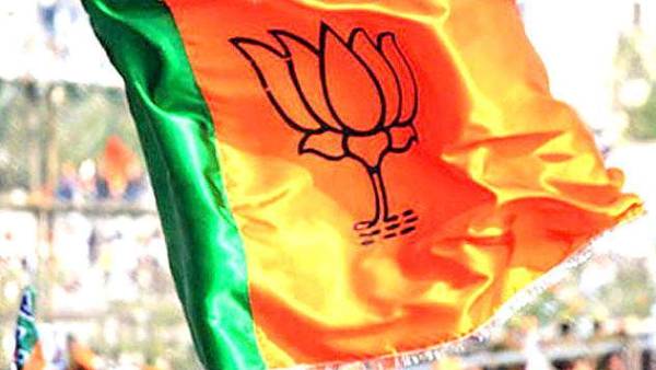 बनारस में भाजपा के दो बड़े फैसले