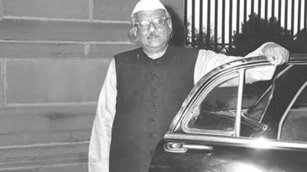 पूर्वांचल से पहले मुख्यमंत्री डॉ. सम्पूर्णानंद