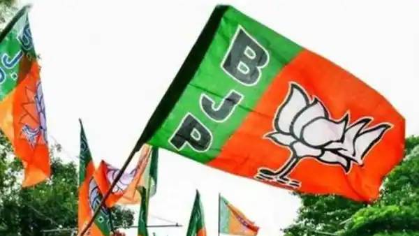 वोट आस्था के नाम पर या विकास के नाम पर ?
