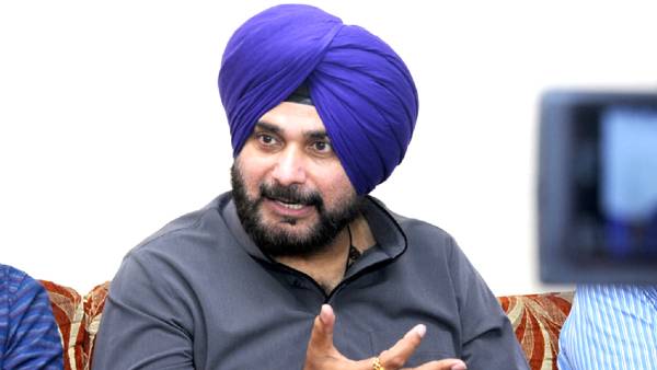 तीन वर्गों में बंटे हुए हैं ईसाई समुदाय