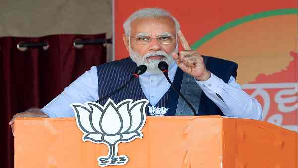 'सत्ता पाने के लिए इन्हें देश भी तोड़ना पड़े तो तैयार हैं' 'सत्ता पाने के लिए इन्हें देश भी तोड़ना पड़े तो तैयार हैं'