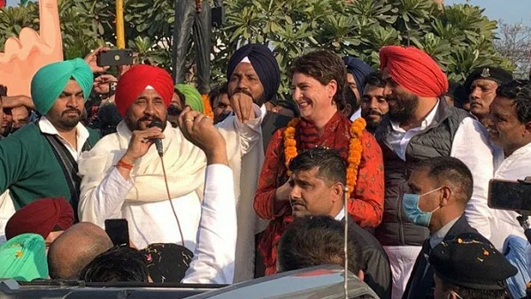 प्रियंका गांधी ये दोहरा चरित्र है और चेहरा भी है'