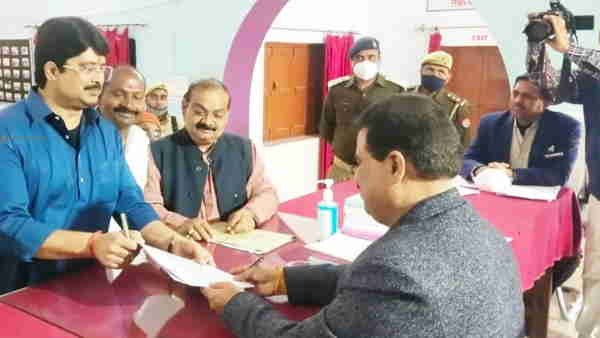 10 साल में 9 गुना बढ़ी राजा भैया की संपत्ति