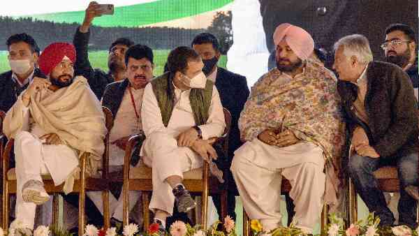 चन्नी गरीब की आवाज हैं- राहुल गांधी