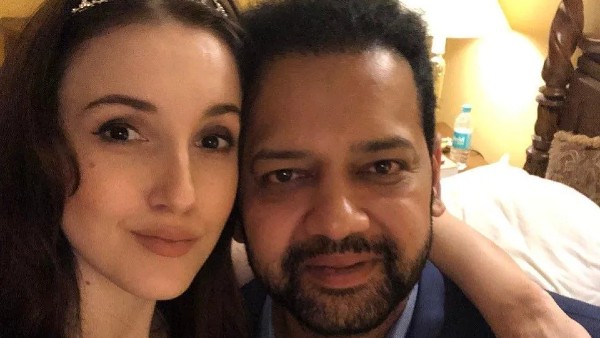 मानवता के साथ खड़ी हैं