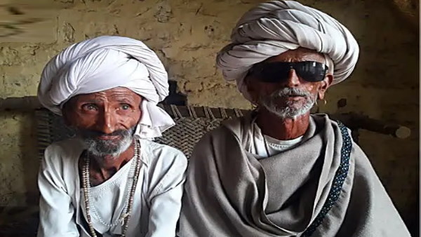 एक साथ स्वाभाविक मौत भले एक संयोग हो