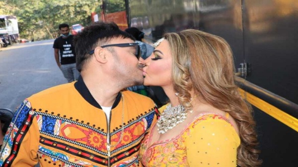 'इन यादों को मिटाने की जरूरत है' 'इन यादों को मिटाने की जरूरत है'