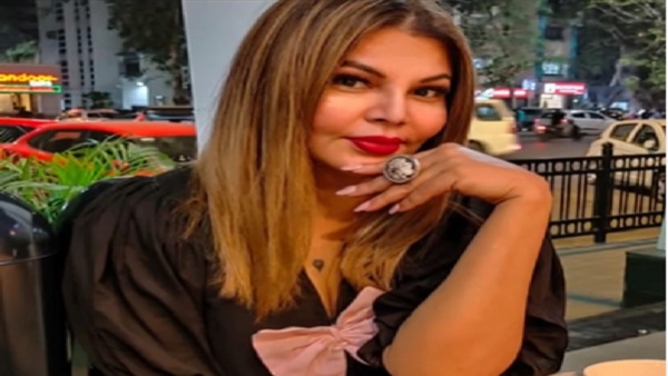 राखी का विवादों से पुराना नाता