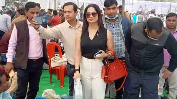 रीना द्विवेदी की मोहनलालगंज में लगी है ड्यूटी