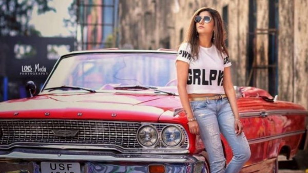 3 घंटे के लिए चार्ज करती हैं इतनी फीस