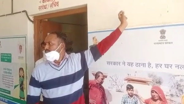 सिणगारी ग्राम पंचायत कार्यालय का निरीक्षण सिणगारी ग्राम पंचायत कार्यालय का निरीक्षण