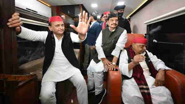 अखिलेश यादव 