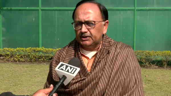 सिद्धार्थ नाथ सिंह के पास इतने करोड़ की अचलसंपत्ति