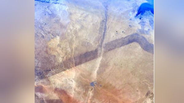 अंतरिक्ष यात्री ने स्पेस से ली पृथ्वी की फोटो अंतरिक्ष यात्री ने स्पेस से ली पृथ्वी की फोटो