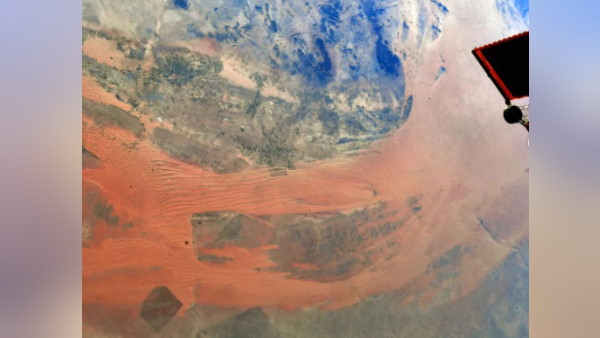 पृथ्वी पर नजर आई काली पट्टी पृथ्वी पर नजर आई काली पट्टी