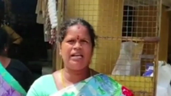 वोटिंग से पहले बांटे थे ये सिक्‍के 