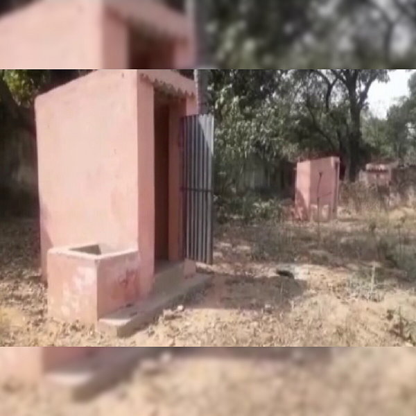 एक ही शौचालय दो से चार बार बताकर रकम हड़पी