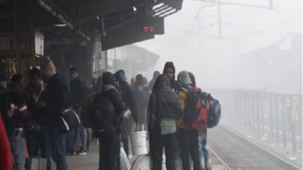दिल्ली की हवा आज भी जहरीली बनी हुई है दिल्ली की हवा आज भी जहरीली बनी हुई है