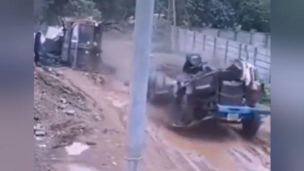 इंजन को थी मंजिल पर पहुंचने की जल्दी इंजन को थी मंजिल पर पहुंचने की जल्दी